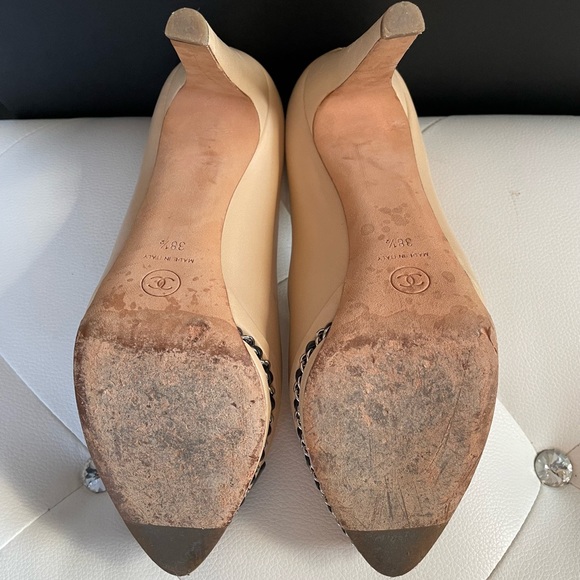 CHANEL Cap Toe Pump - Picture 9 of 12